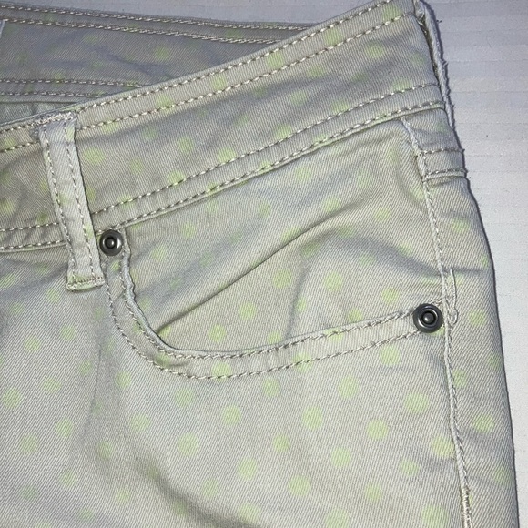 SO brand size 9 Womens pants small light yellow print dots Light Khaki Casual - Picture 4 of 16